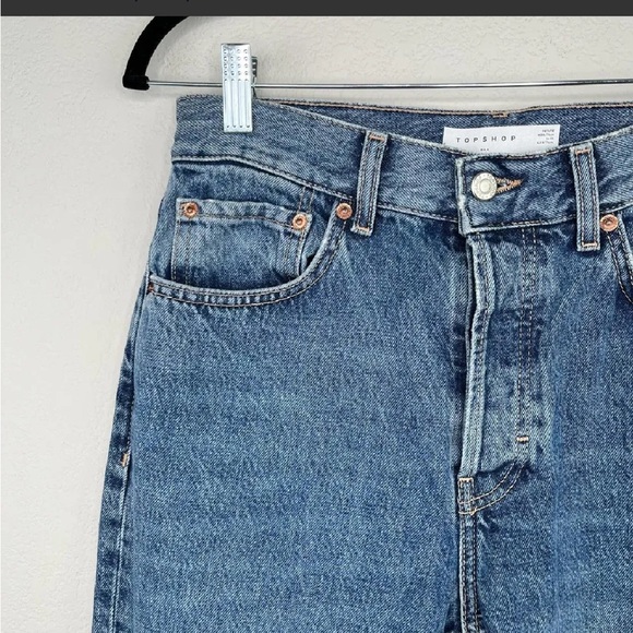 ‼️ Topshop Petite 24 Dad Straight Leg medium.light washed distressed jean!! - Picture 3 of 16